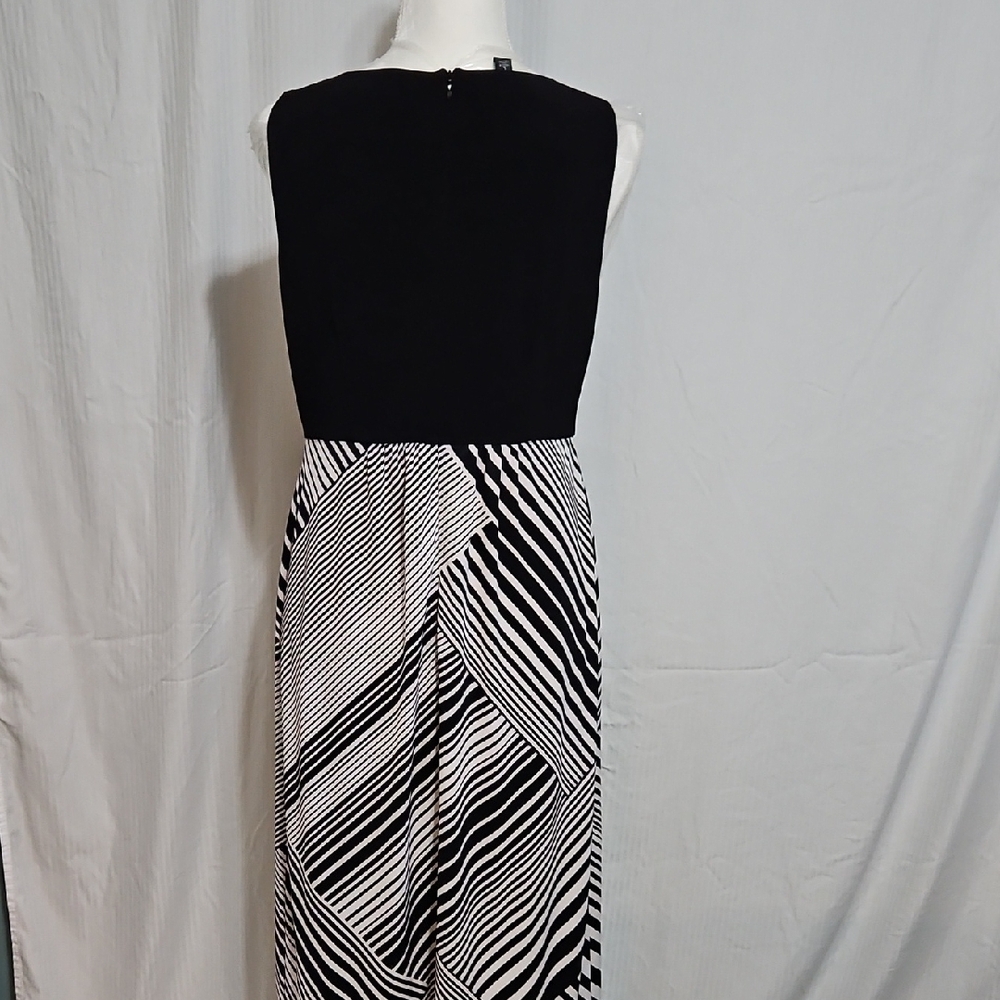 AB Studio Monochrome Geometric Maxi Dress - Picture 5 of 8
